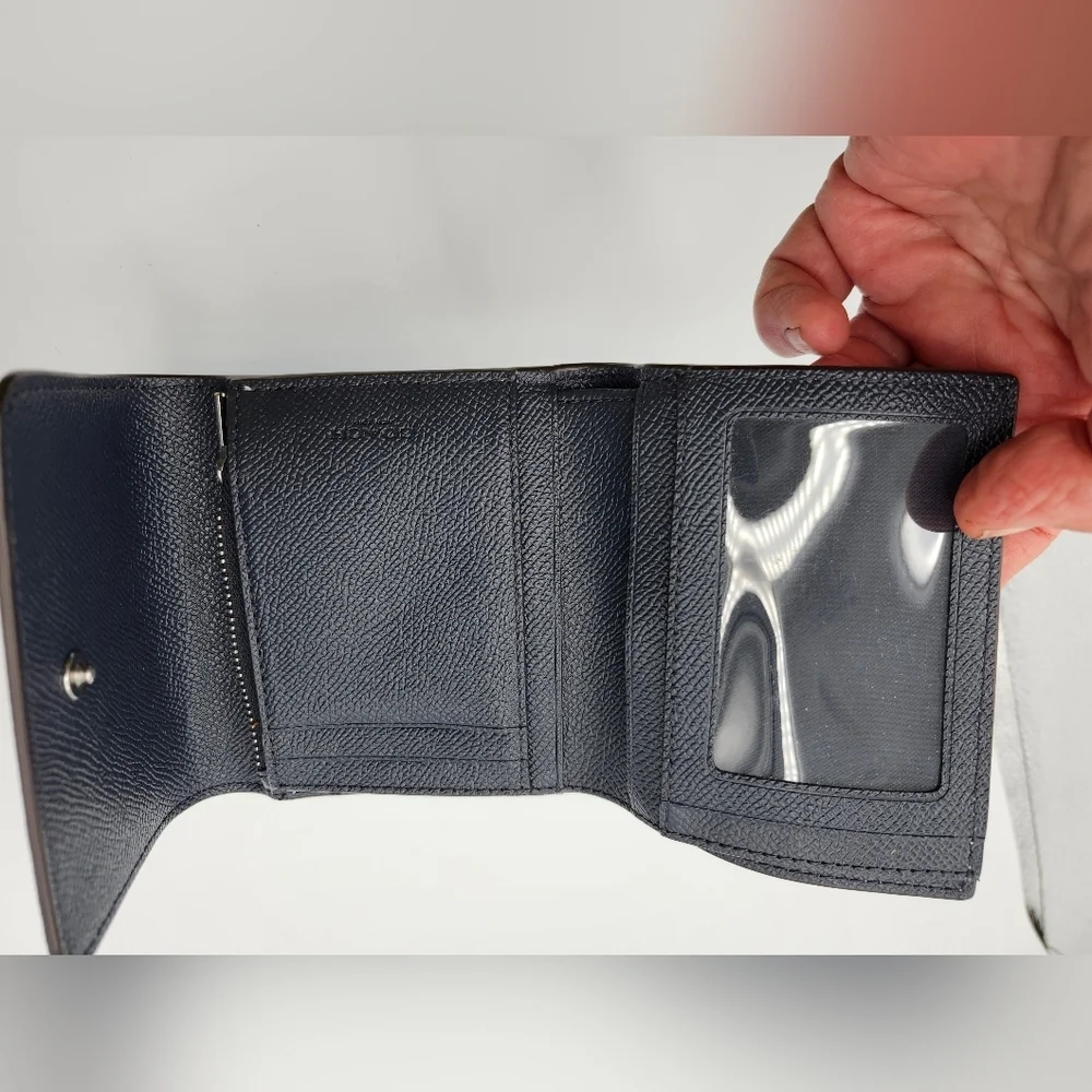 Coach Electric Blue Crossgrain Leather Wallet Tri Fold - Picture 3 of 6